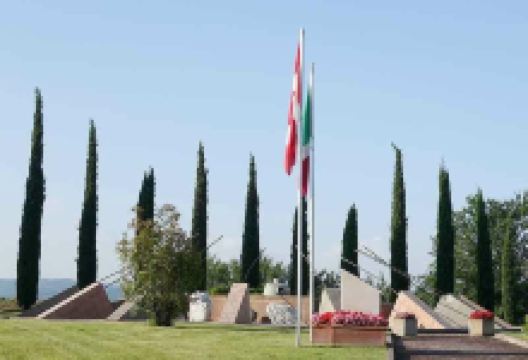 Gothic Line Q204 Memorial景点图片