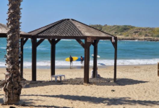 מועדון גלישה surf and fly景点图片