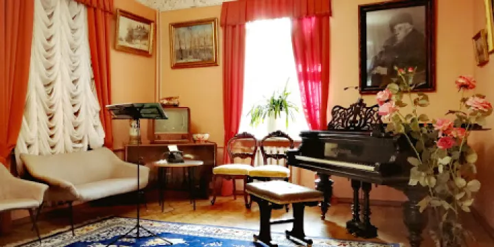 Maksym Rylskiy Literature and Memorial Museum