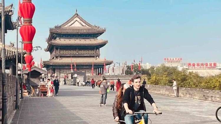 4-D Private Tour: Xi'an, Emperor Qinshihuang's Mausoleum Site Museum, Huaqing Palace, Xi'an City Wall, Shaanxi History Museum, The Song of Everlasting Regret Tang Poetry Relief·  