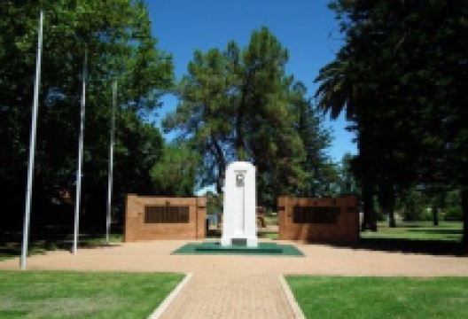 Red Cliff Military Museum景点图片
