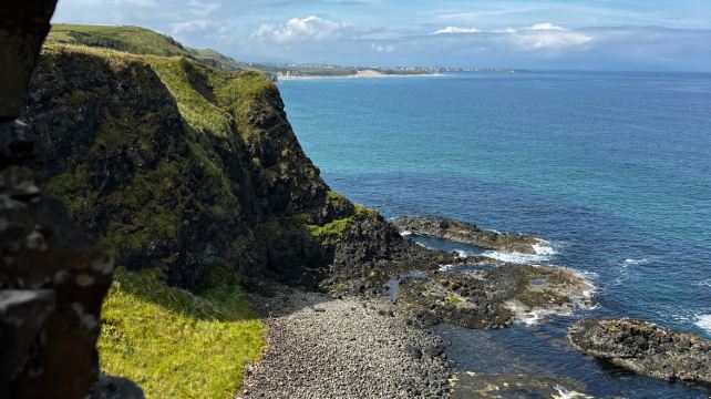8-Day Ireland Tour from Dublin·Castle Ward, Dark Hedges, Dunluce Castle, Marble Arch Caves