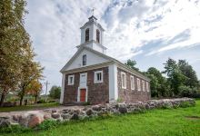 Svente Holiest Trinity Roman Catholic Church景点图片