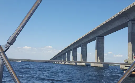 中灣大橋