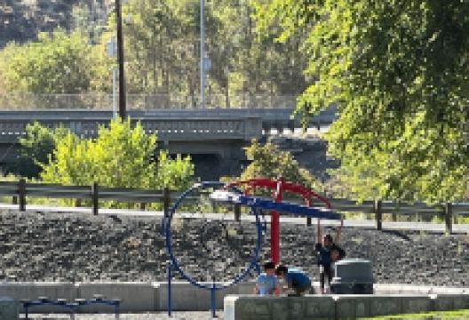 Playland Riverside Park景点图片