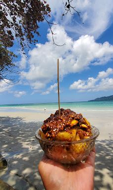 Natsepa Beach-Salahutu