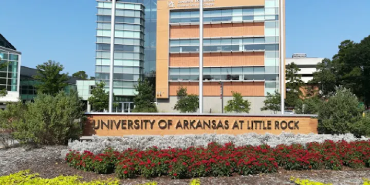 阿肯色大學小石城分校