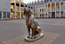 Monument to White Bim Black Ear景点图片