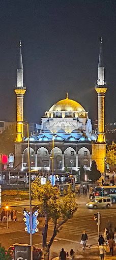 Cumhuriyet Meydanı-开塞利