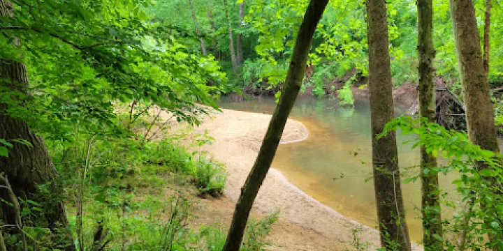 Leone Hall Price Park