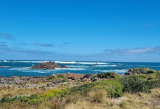 Nelson Bay River Falls景点图片