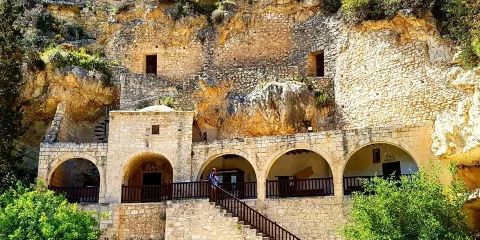 聖尼歐菲托斯修道院