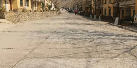 帽子峯旅遊景區-黃金大道