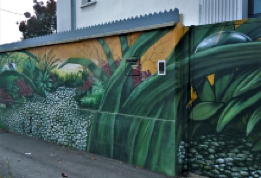 Fresque Abeilles景点图片