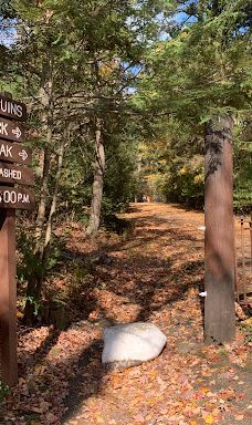 Mount Tom State Reservation-霍利奥克