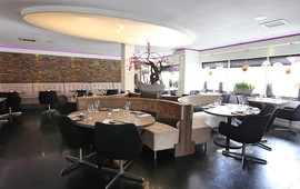 Ichi Restaurant & Lounge
