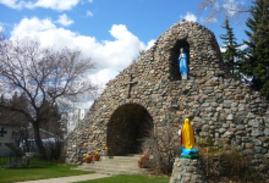 Father Lacombe Chapel景点图片