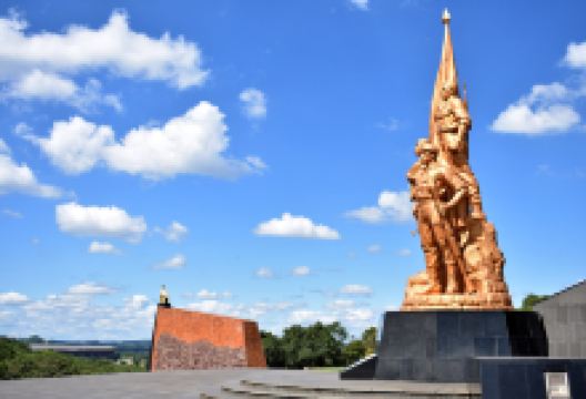 National Heroes' Acre景点图片