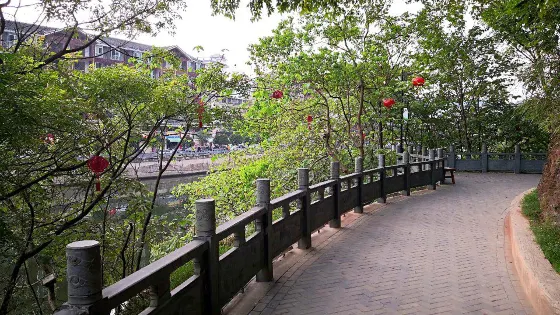 百丈崖森林公園