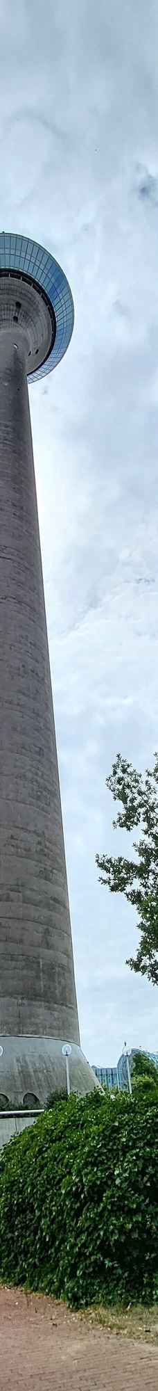 莱茵塔-杜塞尔多夫