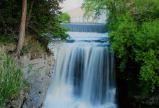 Vermillion Falls Park景点图片