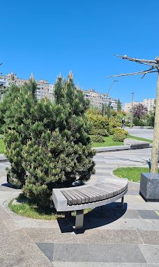 Pryberezhnyy square-Dnipropetrovs'ka city council