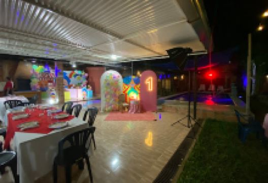 Mini complejo D y N景点图片