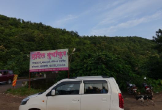 Sawatsada Waterfall景点图片