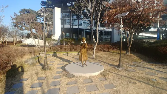 和平少女像