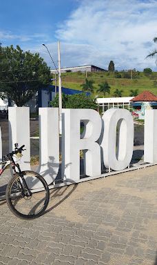 Boy Monument Porteira-Ouro Fino