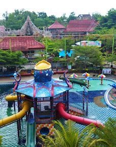 Slanik Waterpark-Jati Agung
