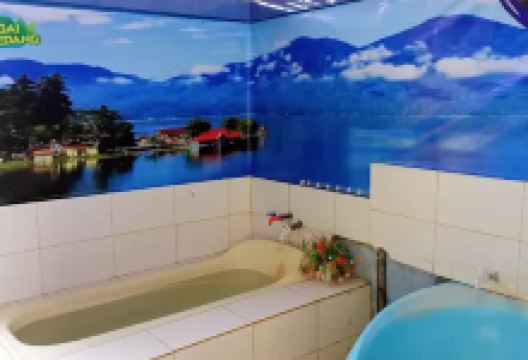 Pemandian air panas sungai medang景点图片