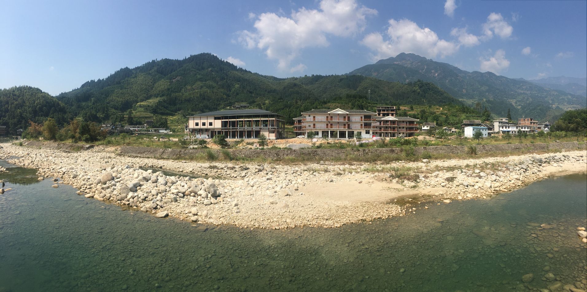 龙雨山庄餐厅图片