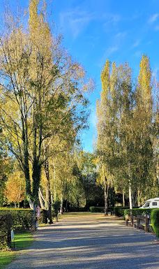 Camping Le Paradis-马济耶尔