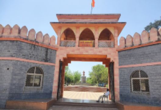 shahaji maharaj smarak, malojiraje gaddi景点图片