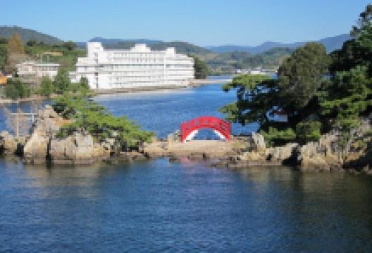 猪鼻湖神社景点图片
