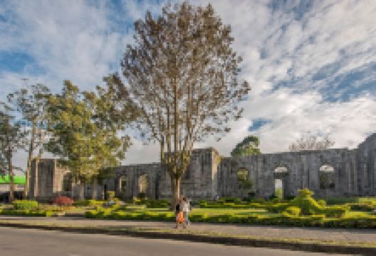 Santiago Apostol Parish Ruins景点图片