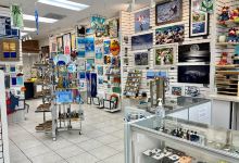 Artists In Paradise Gallery景点图片