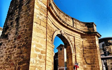 Porte d'Arles