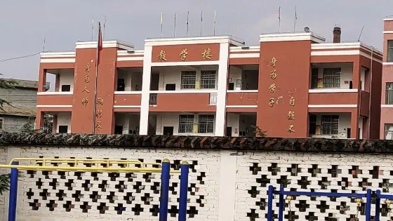 貞龍殿