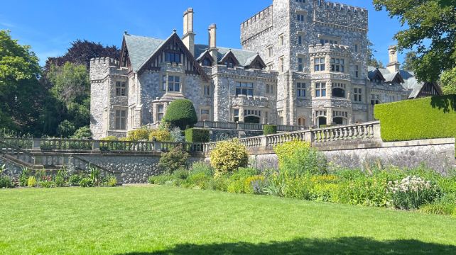 <7天>【夏季落基山·住一晚班夫小镇酒店】·温哥华往返可接机+甘露市+哥伦比亚冰川+班夫国家公园+基隆拿市+维多利亚+ BC轮渡+宝翠花园+哈利城堡外观+四大名湖:(露易丝湖、梦莲湖、弓湖、变色湖)