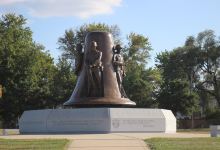 Illinois Korean War Memorial景点图片