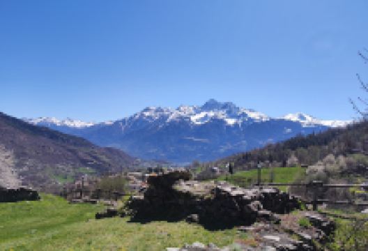 Gignod Tower景点图片