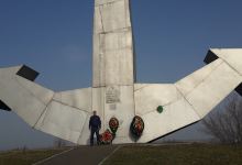 Yakor' Memorial景点图片