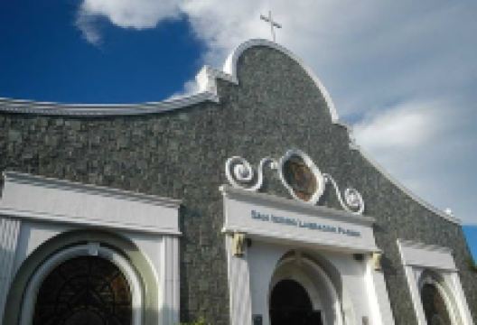 Holy Family Parish Church - Lower Kalaklan, Olongapo City, Zambales (Diocese of Iba)景点图片