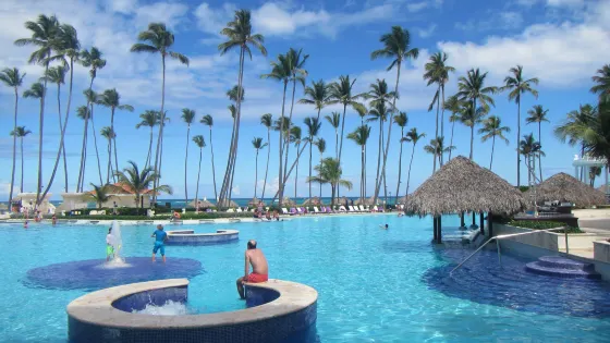 Melia Caribe Tropical Lobby Bar