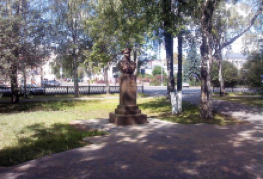 Monument to the Admiral Nikolai Kuznetsov景点图片