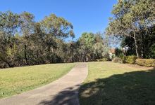 Riverside Green Park景点图片