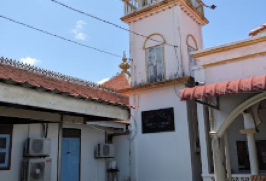 Al-Jamhuriah Mosque (Main Mosque)景点图片