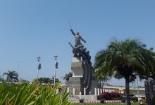 Monumento a Eloy Alfaro景点图片